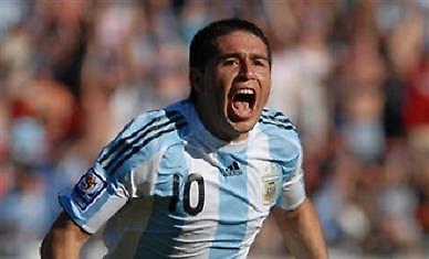 Δια ποδός Ρικέλμε η Αργεντινή, ρεκόρ από Ζανέτι