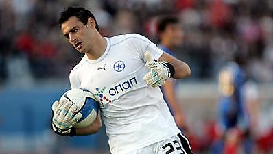 «Μνηστήρες» από Αγγλία για Μιχαηλίδη