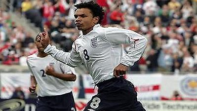 Νίκησε με Ρίτσαρντσον