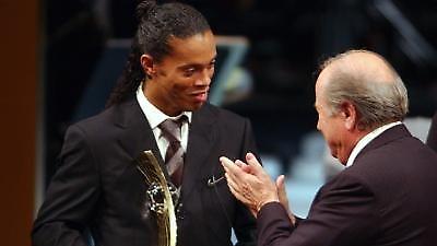 Έρευνα της εισαγγελίας του Παρισιού για τις μεταγραφές της Παρί