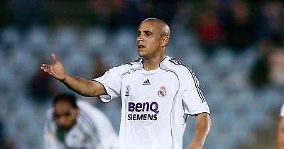 Επιμένει για Ρομπέρτο Κάρλος η Φενέρμπαχτσε