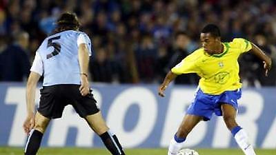 Ικανοποίηση Λουξεμπούργκο για τη μεταγραφή Ρομπίνιο