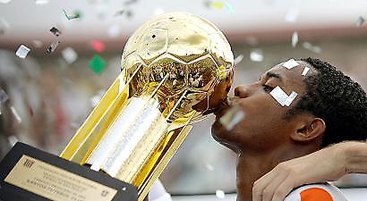 Προτιμά Ρεάλ αντί Τσέλσι ο Ρομπίνιο