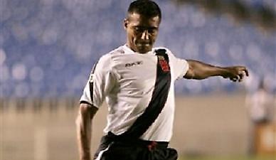 Πέντε γκολ για να τα… χιλιάσει θέλει ο Ρομάριο