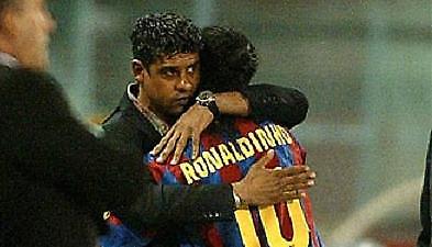 Ράικαρντ: «Δεν διανοούμαι καν πως θα φύγει ο Ροναλντίνιο»