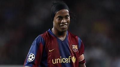 Ροναλντίνιο: «Θα μείνω πολλά χρόνια και θα δώσω απαντήσεις»