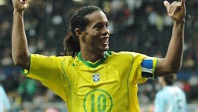 Ροναλντίνιο: «Θες να παίξεις... απόδειξέ το»