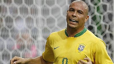 Συνεχίζει στη «σελεσάο» ο Ρονάλντο