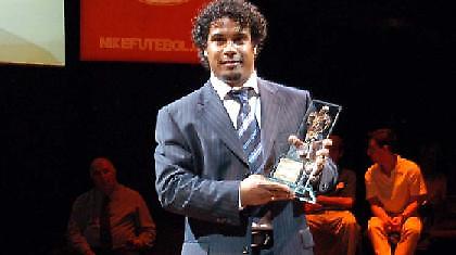 «Αδύνατον να φύγει ο Ροναλντίνιο»