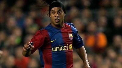 Κορυφαίος για τη FIFA ο Ροναλντίνιο;