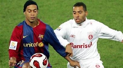 Με μια προπόνηση κόντρα στην Ατλέτικο ο Ροναλντίνιο