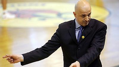 Α1: Ανανεώνει ο Ρούσο