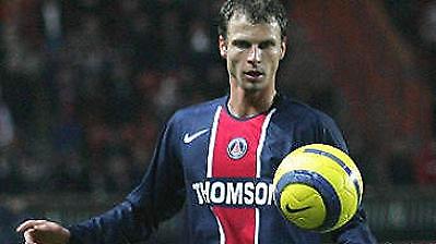 Ενδιαφέρον της Νιούκαστλ για Ρόζεναλ