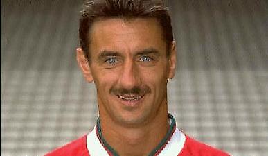 Θέλουν τον Ρας για αντί-Χιουζ