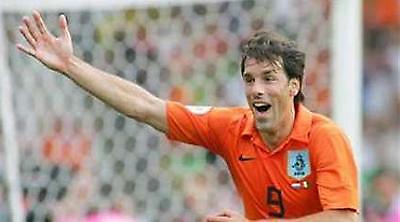 Επιστρέφει στην εθνική ο Φαν Νίστελροϊ