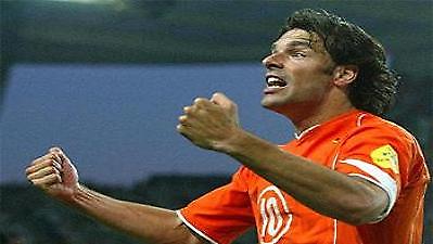 Ξανά «οράνιε» ο Φαν Νιστελρόι