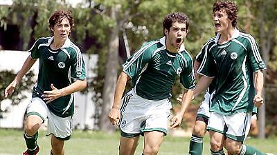 Πράσινο το ντέρμπι των Νέων