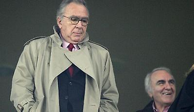 Ο Κόκκαλης αποφασίζει...