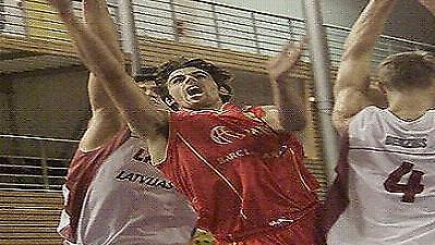 Πήρε τον Βίκτορ Σάντα η Χιρόνα