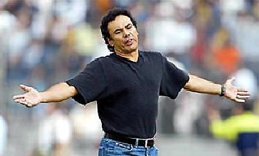 Στον πάγκο της Νεκάξα ο Ούγκο Σάντσες