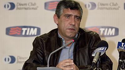 Σάντος: «Δεν ανησυχώ για τις μεταγραφές»