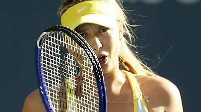 Στην κορυφή ξανά η Σαράποβα, πτώση 11 θέσεων για τη Λένα