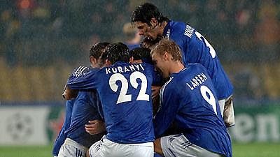 Κομπιασβίλι για… φίλημα