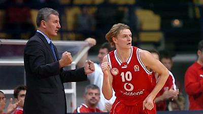 Στο πρόγραμμα Σεϊμπούτις, Λιούις