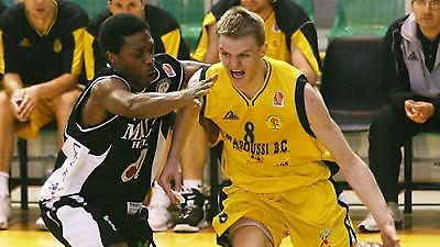 Τον Σειμπούτις θέλει η Αρμάνι !