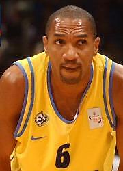 Για πάντα στη Μακάμπι ο Σαρπ