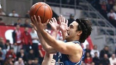 Άλλαξε χέρια το πρωτάθλημα!