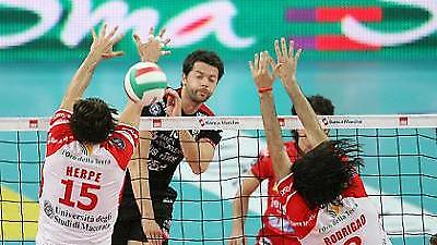 Άνοιξε το σκορ η Σίσλει...