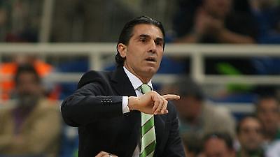 Του «στρώνει χαλί»…