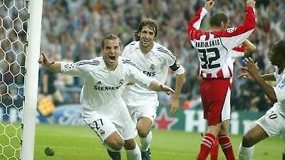 Ύμνοι για τον μικρό «στρατιώτη»