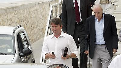 Νέα αναβολή στις υπογραφές…