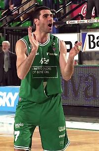 Επική ανατροπή και... τελικός για Μπενετόν!