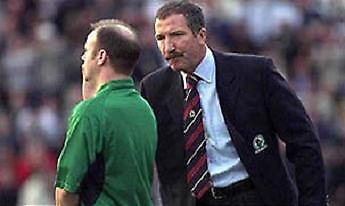 Ο Σούνες εκτός ορίων