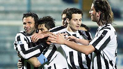 «Μαύρη τρύπα» και στα αποδυτήρια