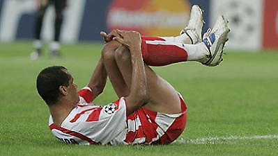 Πετροδόλαρα στα πόδια του Ρίμπο