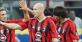 Ανανέωσε ο Σταμ