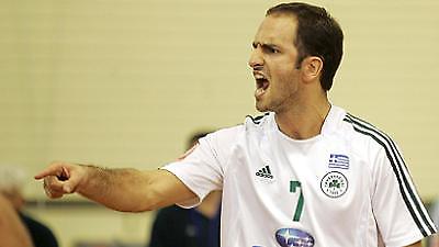 Στεφάνου: «Ας πάρει τη θέση ο καλύτερος»