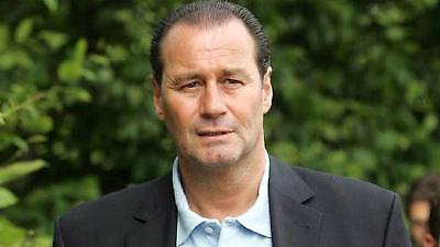 «Όχι» Μάγκατ σε Αμβούργο, αναλαμβάνει ο Στίβενς