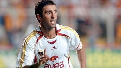 Κοιτάζει το εξωτερικό ο Σουκούρ