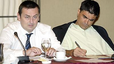 Άρχισε ο εμφύλιος…