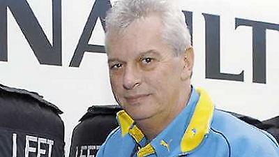 Σίμοντς: «Η Renault είναι πίσω από τις Ferrari και McLaren»