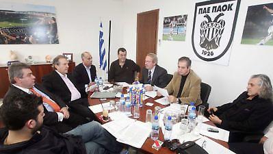 Πείστηκαν να μείνουν