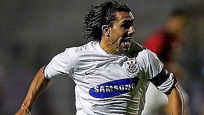 Τα δίνει όλα για Τέβεζ