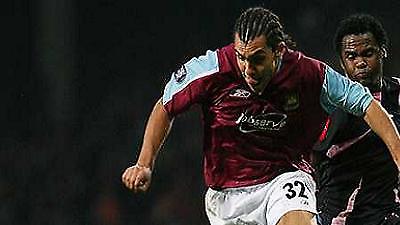 Διαψεύδει ο μάνατζερ του Τέβεζ για Μπαρτσελόνα