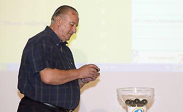 ''Πρεμιέρα'' χωρίς ντέρμπι