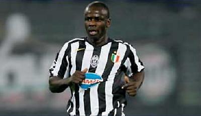 «Κοιτάζει» και Τιράμ η Μπαρτσελόνα